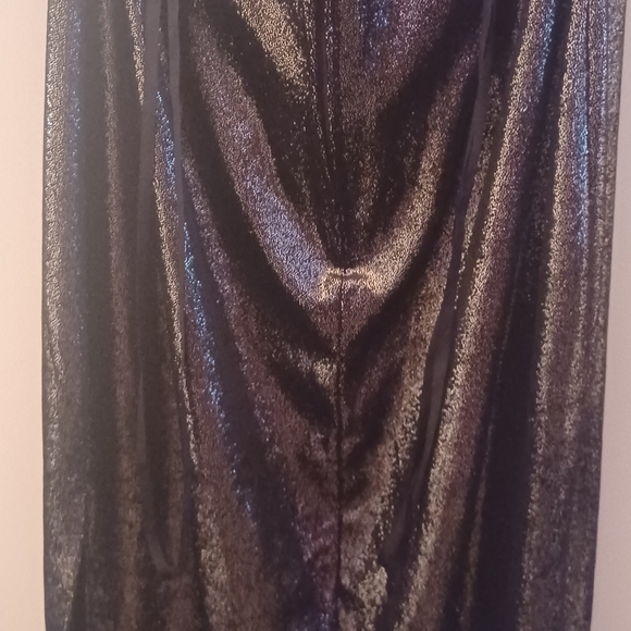 Perfect Evening dress. Perfect for fall or winter. - Picture 3 of 7